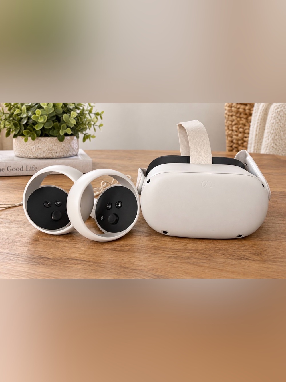 Meta Quest 2 Oculus VR Headset with 2 Controllers 128 GB